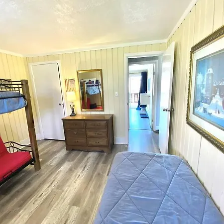 Cozy Charming Ski Chalet Sleeps 11 Beech Mountain Exterior photo