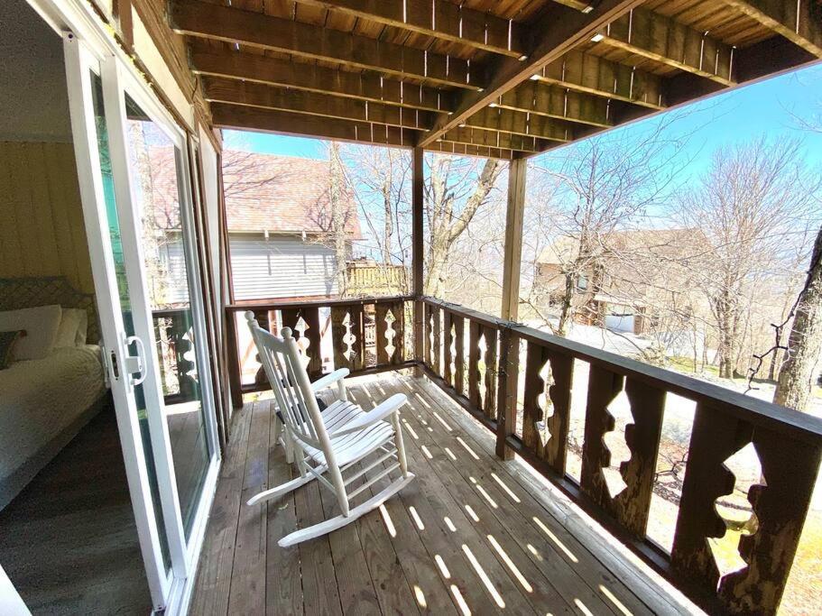 Chalet Cozy Charming Sleeps 11 *