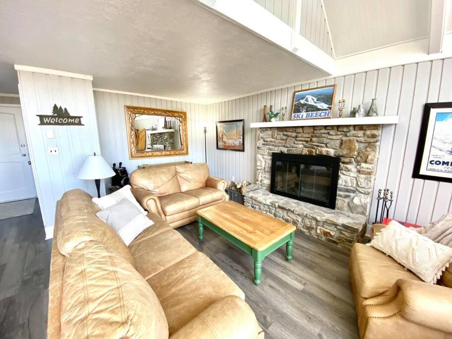 Cozy Charming Sleeps 11 Beech Mountain