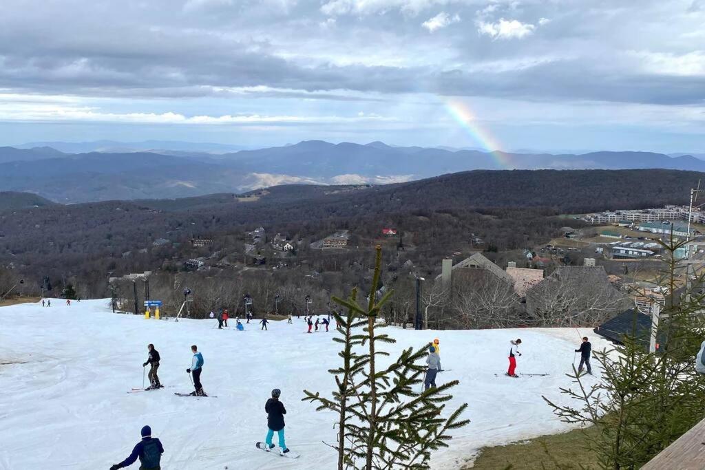 Cozy Charming Sleeps 11 * Beech Mountain