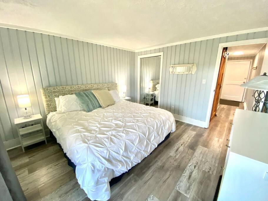 Chalet Cozy Charming Sleeps 11 Beech Mountain